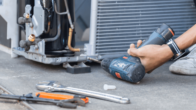 Conroe, TX Homeowners: This Is How To Fix A Loud Air Conditioner
